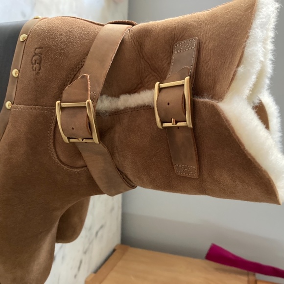 Ugg boots - Picture 3 of 3